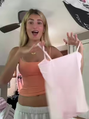 YAY OMG 🤩🥳🩷🤍@PUMIEY #fyp #tanktop #pumiey #Summer #blonde 