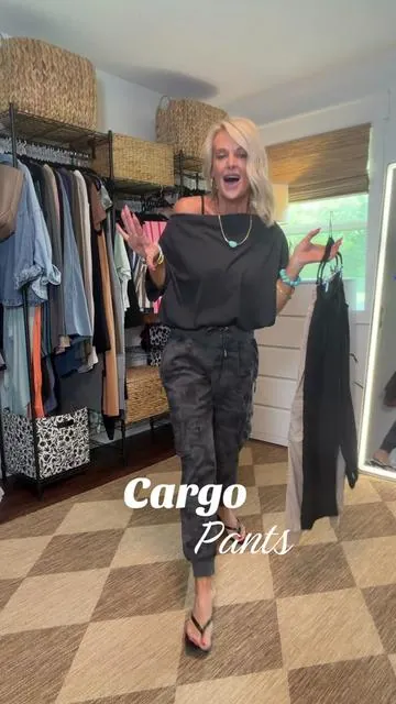 Women’s cargo pants/outfit 🖤🖤#cargopant #cargopantsoufit #womenspants #dealsforyoudays #summerwins @YSENTO_Outdoor 