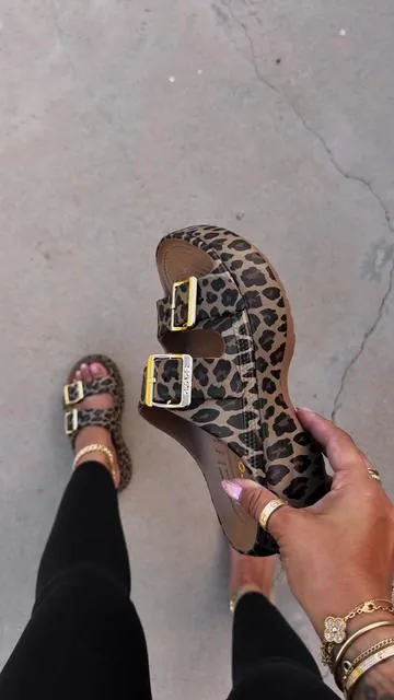 #crocs #crocsnewarrivals #crocssandals #crocssaturday 