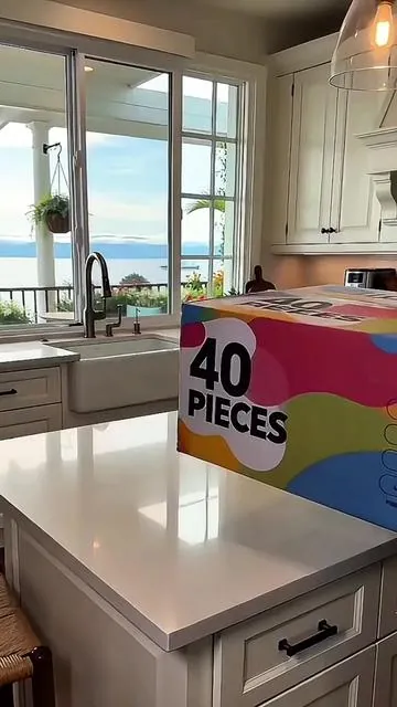 Glass containers are a scam and I'll die on this hill#TikTokShopHolidayHau #aisoonglassbowls #kitchen #cookinghacks #Plastic 