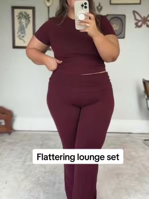 Ok what? These are soo comfy and SO much cuter on a curvy body with an apron tummy than I expected. #curvyfashion #plussizefashion #loungeset #summervibes #dealsforyoudays @PUMIEY 
