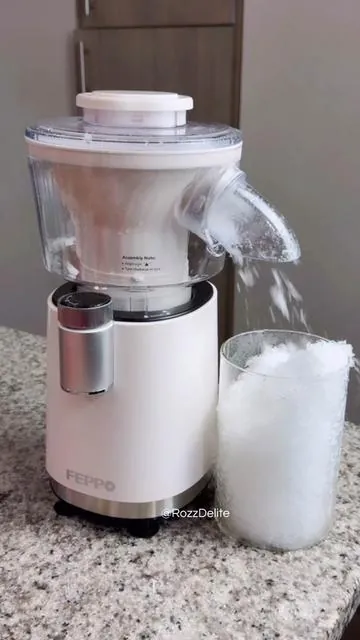 One machine, endless treats🥤❄️ Smoothies, slushies, snow cones, frozen drinks, and more. Perfect for summer at home! 🛒 Tap the cart before summer is over! ☺️ Pran ti machine sa, pou’w fè frèsko, smoothies, shakes, li vraiment bon. Menm machine nan, li graje ice, li yon blender. Pran’l konnya pou summer a☺️ #feppo #summervibe #tiktokshop #pourtoi #haitiantiktok 