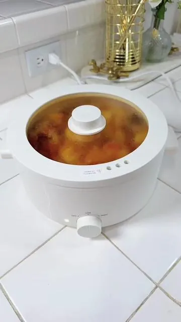 Olayks Olla eléctrica multifunción (2 L): olla portátil con revestimiento cerámico antiadherente y potencia ajustable; ideal para bistec, pasta, *hot pot* y ramen. Cuenta con calentamiento rápido y protección contra sobrecalentamiento.#tiktokshopcreatorpicks #summervibes☀️ #cocina #ollaelectrica #utensiliosdecocina 