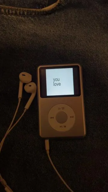 he loves me #ipod #fyp 