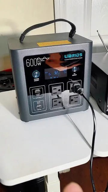 estación de carga de 600w para conectar teléfonos tv, aparatos eléctricos  #cargadorportatil #charge #powerbank #tiktokshopcreatorpicks 