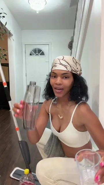 Spray mop #spraymop #spraymopcle #spraymopviraltiktok #dealsforyoudays 