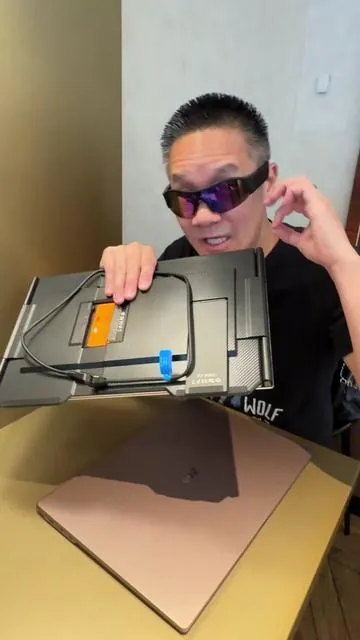 Cevaton Dual Screen Extender!  https://www.tiktok.com/t/ZP9j5B2w1F2FV-hR8cf/ (Affiliate Link) @Cevaton 