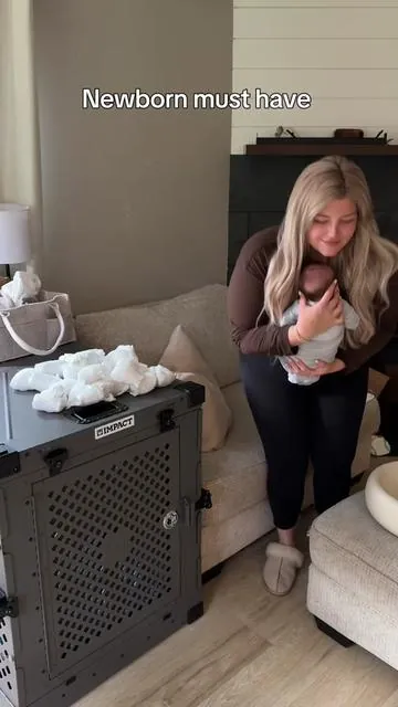 This diaper pale from @Momcozy Official has been my most used baby product during these newborn days. 🔗’s in b!0 with code to save during upcoming sales. #momcozy #Momcozydiaperpail #diaperpail #babyessentials #newbornmusthaves 