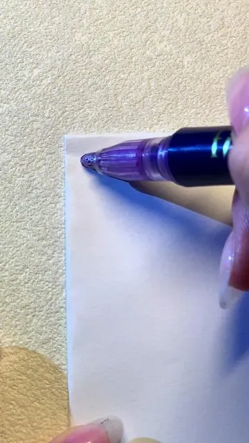"It's a magical pen where wishes written come true. #OutlinePens #artisticessentials #tiktokshopblackfriday #spotlightfinds #acrylicpainting  Cxy