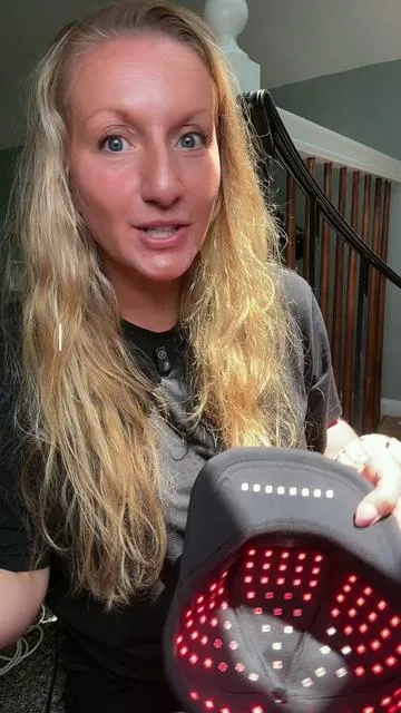 Need more proof that red light stimulates hair regrowth? #inia #iniaredlighthat #redlightcap #redlightforhairloss #dealsforyoudays @INIA BeautyCraft 