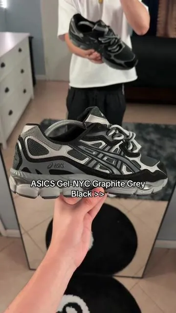 Perfect shoe that goes with any outfit💯 #mensfashion #dealsforyoudays #asicsgelnyc #shoes #fashioninspo 