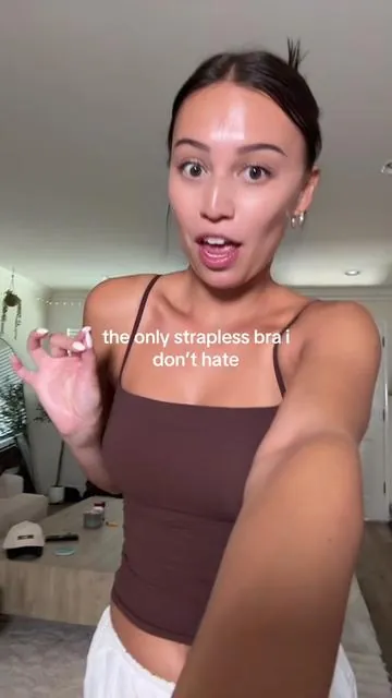 A non-slip compression strapless bra is ESSENTIAL for tops like these this summer (wearing size small)