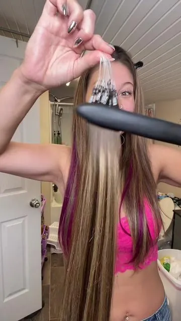 These LaaVoo are so easy. I got the 20 inch. My hair is beautiful. #MicroRingExtensions #HairExtensions #HumanHairExtensions #LongHairGoals #DealsForYouDays @Laavoohair_official 