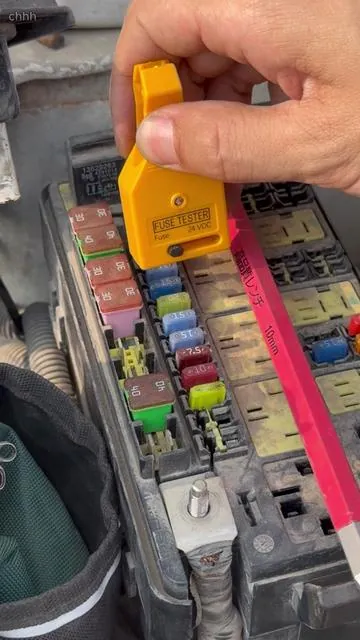 Excelente extractor de fusibles para automóviles. #dealsforyoudays #Tester#tool #diy #AutomotiveAccessories