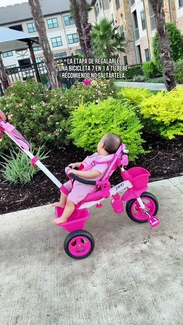 Me encanta que tiene 7 maneras diferentes de usarla 👶🏻✨ el regalo perfecto de primer cumpleaños .  #ideaderegalo1año #DealsForYouDays #summervibe #summerwins #bisicletaparabebe 