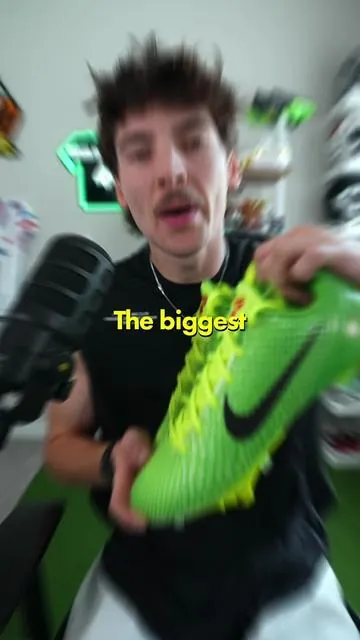 What’s Inside Your Cleats Matter @VKTRY Gear #football #footballcleats #widereceiver #ad #vktrypartner 
