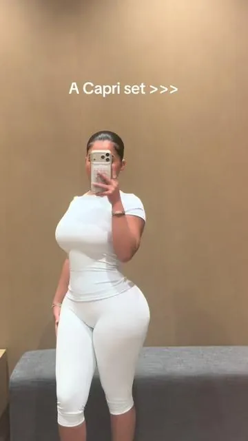 Got so many complimentssss btw this is a baby blue color looks white on camera 🥲 #capriset #fyp 