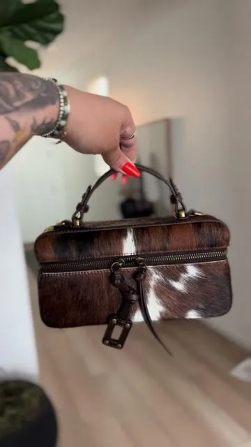 Save some coins and grab it on sale #affordableluxury #bagtok #pursetok #westernstyle #purses 