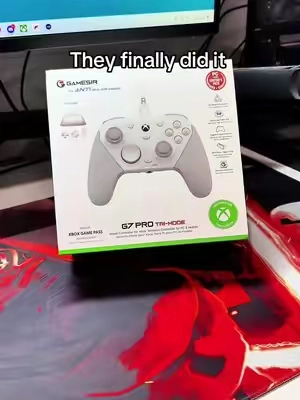 Don’t miss out on the Xbox wireless version of the banner g7 pro #summerwins #dealsforyoudays #gamesirg7pro #gamesir #xboxcontroller 
