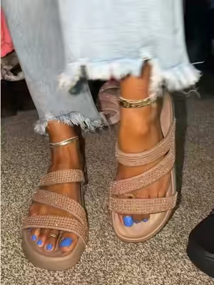 Crocs Getaway Bling Sandals for Summer Comfort and Sparkle. #CrocsGetaway #BlingSandals #SummerSandals #ComfortStyle #DealsForYouDays 