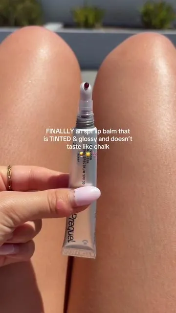 a summer LIPPIE I will be wearing everyday for spf 30 🧴👄 @Prequelskin #prequelskin #lipspf #sunscreen #lipvisor #dealsforyoudays 