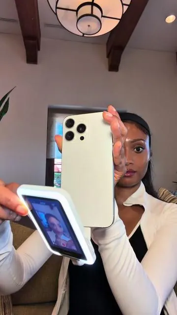The @insta360 official  insta360 snap selfie screen monitor for taking content creation to the next level!  #insta360snap #selfiemonitorscreen #insta360 #dealsforyoudays 