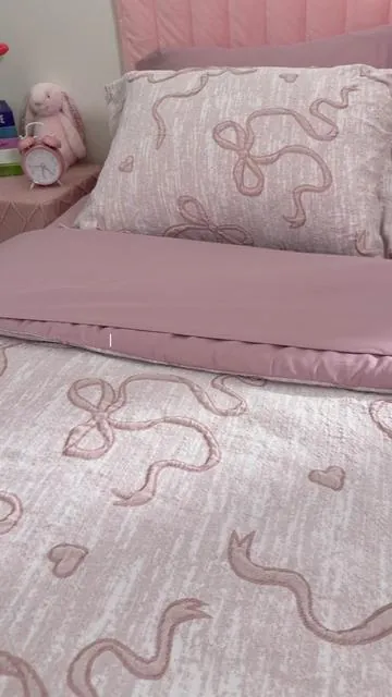 Because bows, hearts, and cozy bedding never go out of style ✨And yes..I'm still obsessed 🥹💗 #biggirlroom #PinkAesthetic #BedroomMakeover #CozyHome #beddingset 