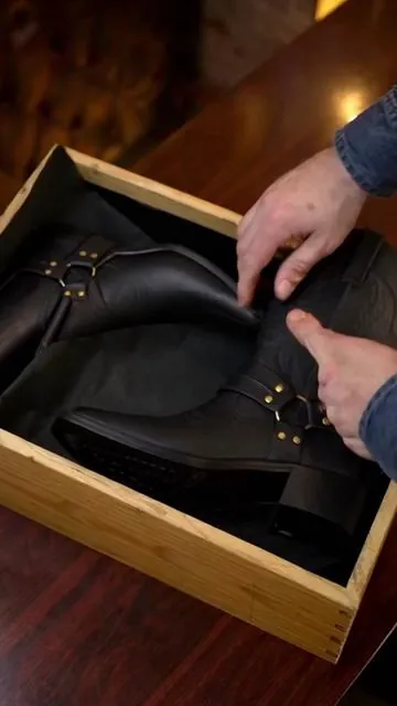 Men’s Western Chelsea Boots#bootsformen #chelseaboots #dealsforyoudays #paratii #trocas 