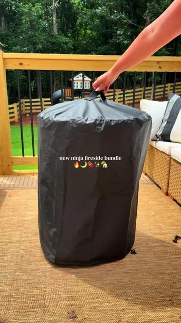 The cover made it even better 🤌🏼🤩🔥 + the price is insaneeee!!!! @Ninja Kitchen #ninjafireside360 #outdoorliving #outdoorfirepit #smokelessfirepit #porchinspo 
