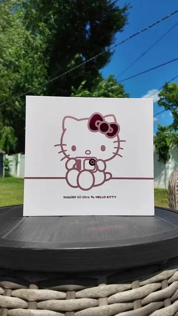 The cutest camera✨💕 #insta360 #hellokitty #tech #polynesian #unboxingvideo 