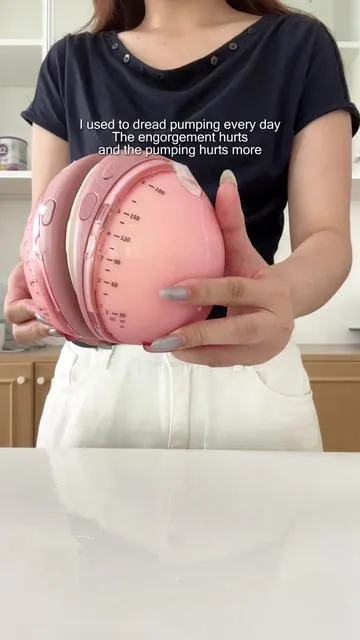 I used to dread pumping every day🥲🥲 The engorgement hurts and the pumping hurts more #momcozy #momcozybreastpump #momcozyw1 #summerwins #dealsforyoudays 