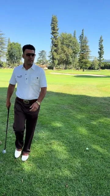 Swing the V with the 69 degree wedge. My secret weapon! Link is provided in this video. 