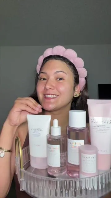 Por fin nos escucharon y @SKIN1004 US saco su línea rosada para ayudar a minimizar el tamaño de los poros en el tamaño viajero 🩷 #skin1004 #poremizing #DealsforYouDays #summerwins #Summervibes 