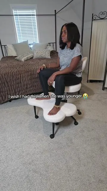 Kids hair and desk chair. perfect for braiding, styling on wash day.  It's also am office chair. #naturalhair #dealsforyoudays #tiktokshopsummerturnup #weeklydeals #summervibes☀️ 