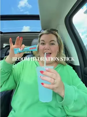 Hot girl summer isn’t hot girl summer without hydration #electrolytes #hydrationsticks #loadedwater #bloomnutrition @Bloom Nutrition 