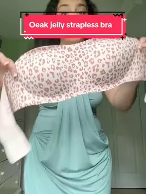 This bra changed the game (34D wearing a medium) #DealsForYouDays #oeak #jellybra 