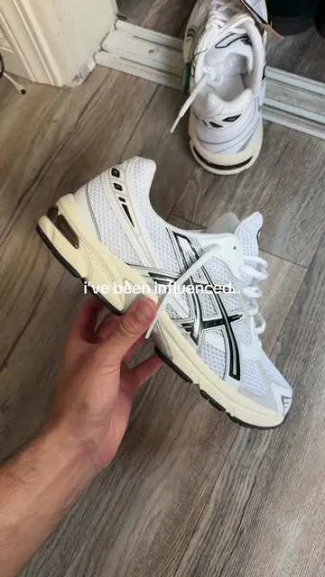 @StockX #fashiontok #outfitinspo #asics #sneakers #dealsforyoudays 