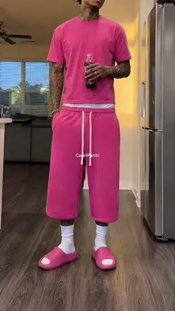 I'm not allowed. You still don't know these pants. #capris #croppedpants #longshorts #streetwear #mensstyle