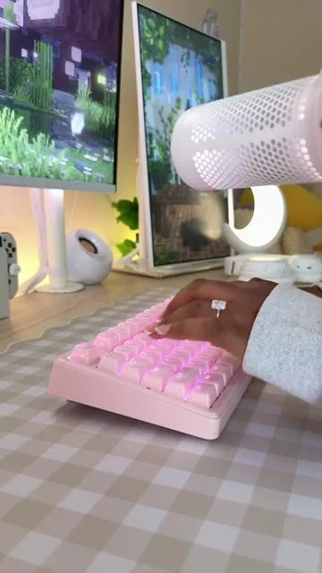 Solakaka A75 @SOLAKAKA Direct  ✨Tri-mode wireless keyboard  ✨80 keys ✨customizable rgb ✨multi-functional knob ✨Solakaka software to customize rgb further  #solakaka #setupinspiration #keyboardasmr #gamergirlstiktok #gamergirls 