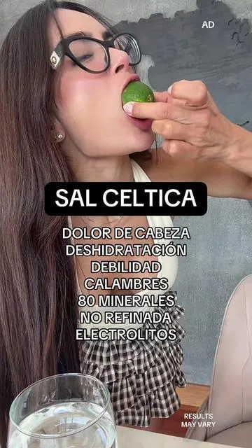 AD Buscas una forma simple de empezar el día sintiéndote más hidratada y con mejor energía? ✨ Mi ritual de cada mañana: agua + limón + una pizca de Le Marinier Celtic Salt. 🍋💧 Esta sal marina sin refinar es cosechada a mano en Francia y contiene minerales naturales que muchas personas incorporan a sus rutinas de hidratación diaria. @Le Marinier Sea Salt  #tiktokshopmemorialday #weeklydeals #FathersDayGift #SummerVibes #DealsForYouDays *   Este video esta basado en la experiencia personal del creador *   Los resultados pueden variar