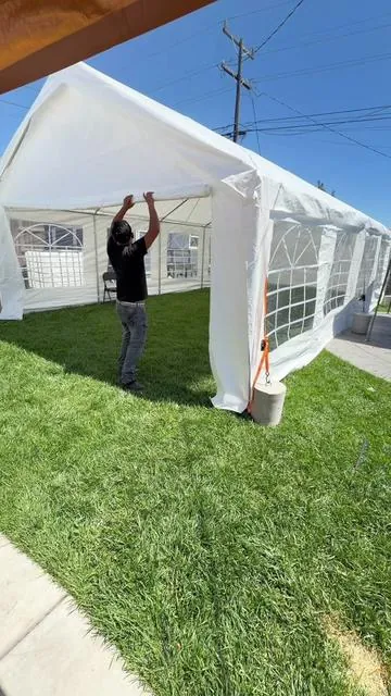 POV: Tu próxima fiesta necesita esta carpa ENORME Estructura de acero súper resistente, paredes laterales desmontables y es *tan* fácil de armar & #partytentgoals  #weddingessentials #outdoorvibes  #tiktokmademebuylt #carpar16x32 