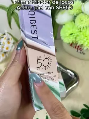 Una bomba prebase tricolor resistente al agua 😍#tiktokshop#fyp #makeuptutorials #tiktokshopstockup 
