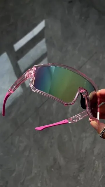 Pink girly visor glasses 🎀 #lentes #dealsforyoudays #glasses #runningglasses #visorglasses
