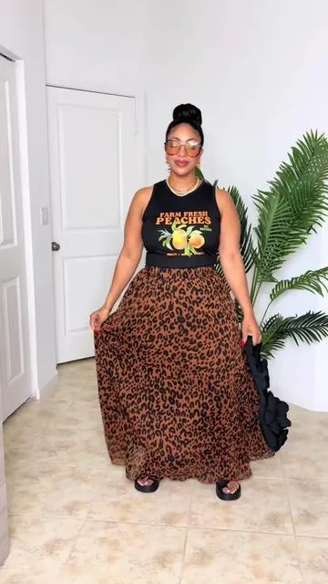 This outfit is Summer coded 🤩 ☀️ #ootd #summeroutfitinspo #summeroutfitideas #tiktokshopfashion #womenfashion 