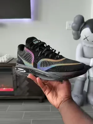These basketball shoes are actually elite🔥😭 #klaythompson #kt10 #basketballshoes #antakt10 #newshoes 