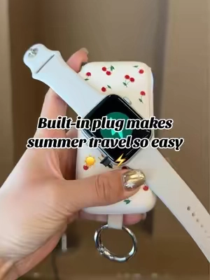 Built-in plug makes summer travel so easy ☀️#powerbank #summerwins #dealsforyoudays #rorry #techvibes 