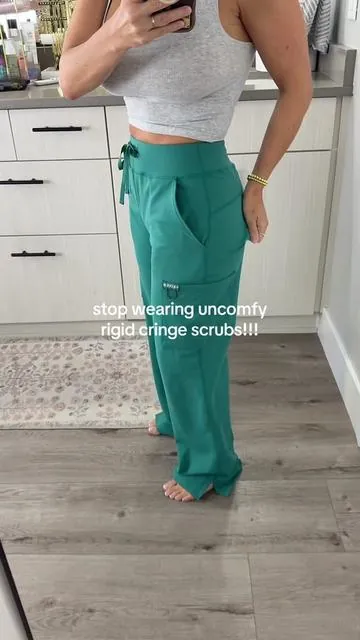 comfy stretch scrub pants - they do have matching tops #scrubs #medicalprofessional #healthcareworker #nurse #dentalassistant 
