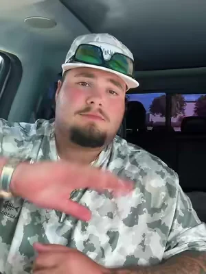 Who else needs more gabe reviews? I love watching him talk🤣👏🏼👏🏼👏🏼👏🏼