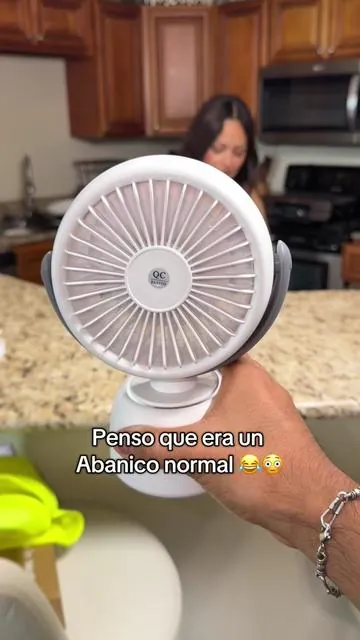 El abanico perfecto para este caloron 🔥‼️ #abanico#abanicoportatil#abanicos#dealsforyoudays#portablefan  