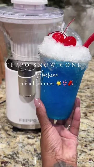 This 2 in 1 snow cone & blender machine is going to be the star of the show this summer♥️ This is great for families with kids, birthday parties, bbq, or just a random day when you're craving something sweet & chilled ☀️ #FamilyFun #summerwins #party #icecream #dealsforyoudays  